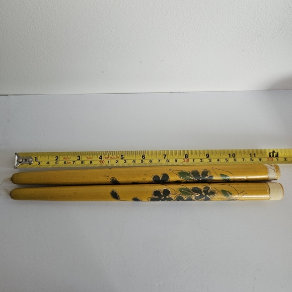 Vtg Wood Faux Taper Candles Painted Retro Clovers MCM Daisy Flower Power (2) - Picture 6 of 7